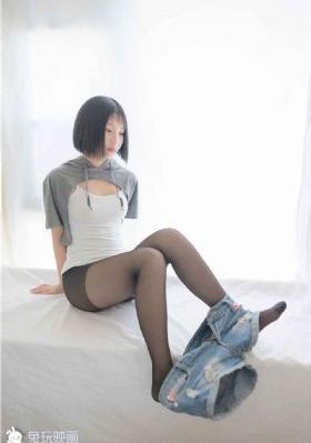 军人野外吮她的花蒂的视频