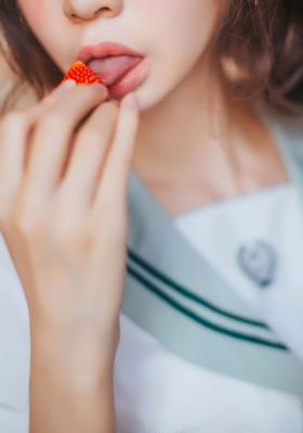 十四岁女孩用爸爸搂睡觉好吗
